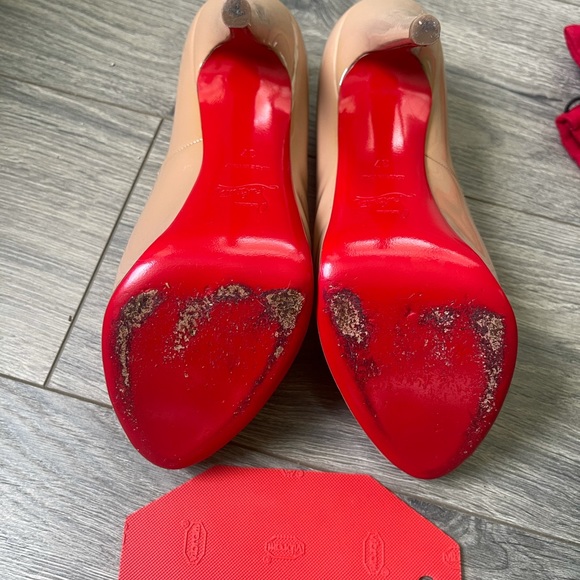 Christian louboutin classic and timeless. 5" - Picture 9 of 12